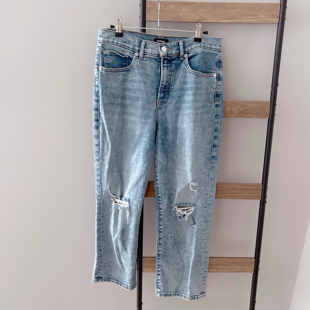 Express Straight Ankle Jeans – Distressed Light Wash Denim Size 8